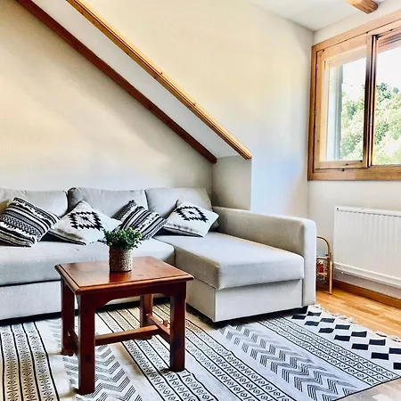 Arriel 28:24 Apartament Escarrilla